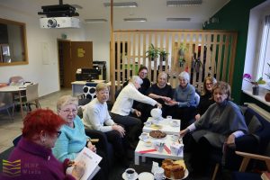 Czytelniczki w salce kameralnej